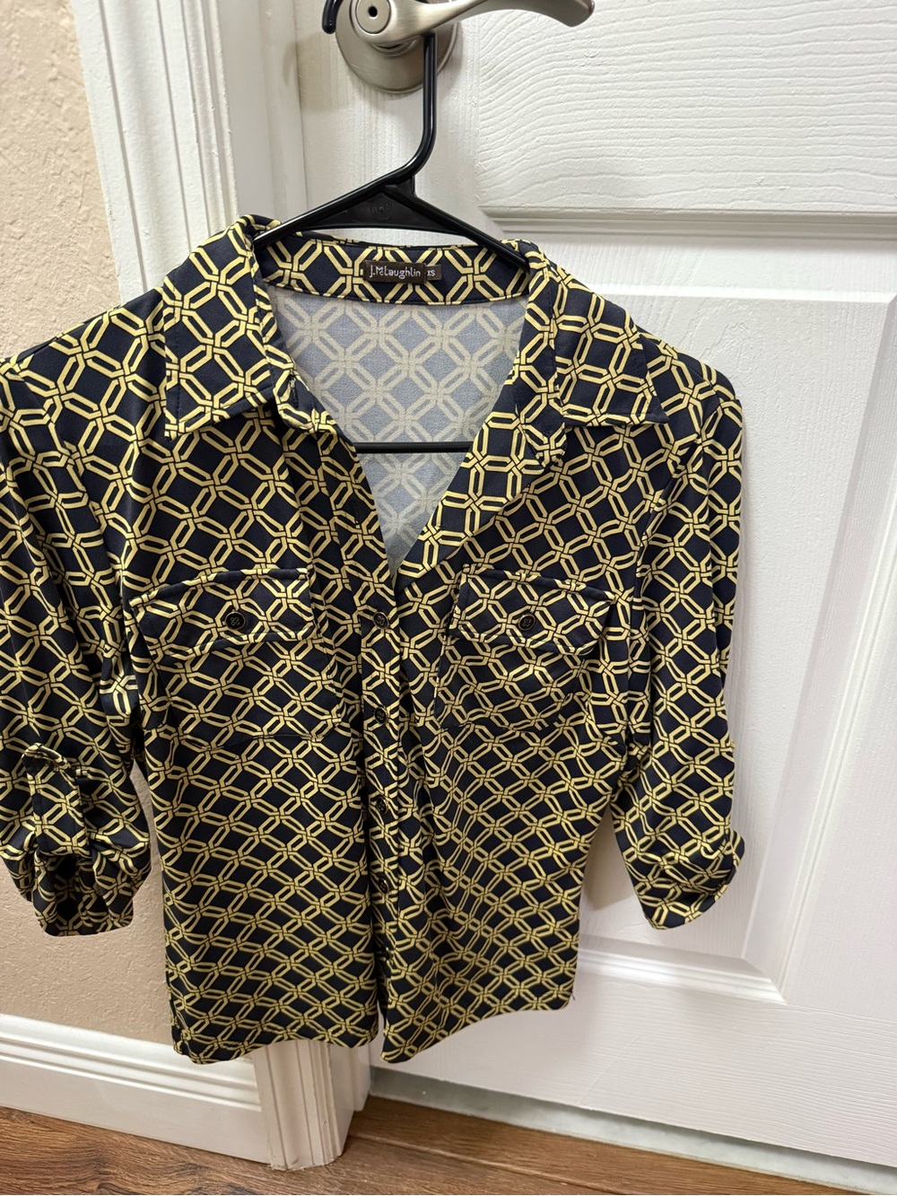 J. McLaughlin Black and Yellow Geometric Button-Front Shirt